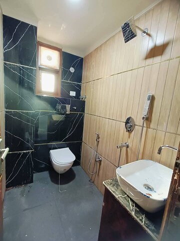 Master Bedroom in 1 BHK Builder Floor at Saket – for Sale