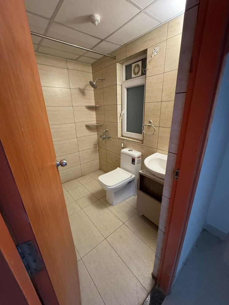 Bathroom, tata-eureka-park 2 Bedroom 1100 Sq.Ft. Apartment In Sector 150 Noida 9611308