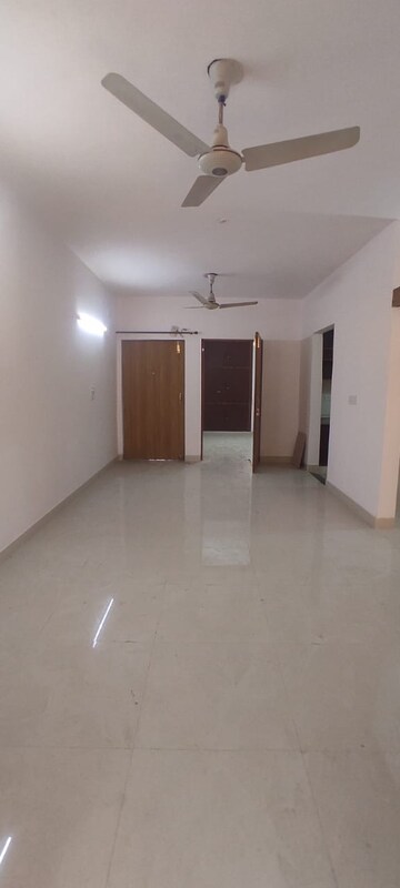 Room in 2 BHK Apartment at Ip Extension – for Rent