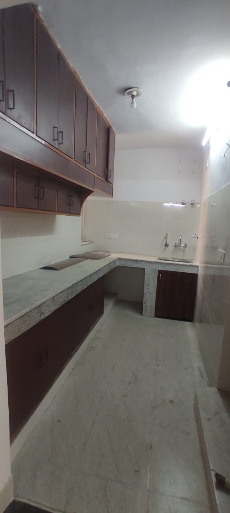 Kitchen, ip extension 2 Bedroom 950 Sq.Ft. Apartment In Ip Extension Delhi 9611296