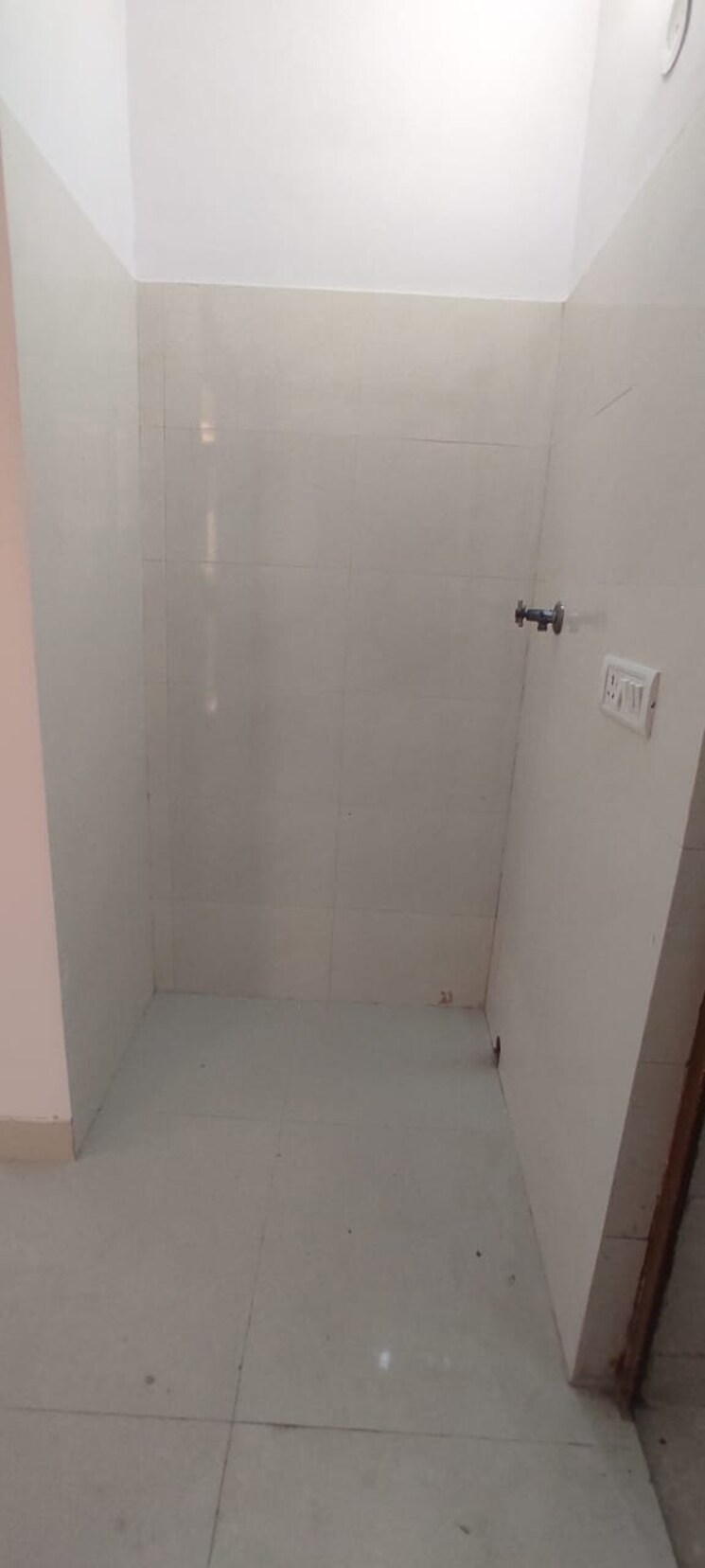 Bathroom, ip extension 2 Bedroom 950 Sq.Ft. Apartment In Ip Extension Delhi 9611296