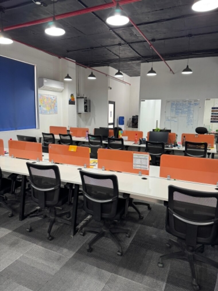 Team Area, sector 74 Commercial Office Space 1800 Sq.Ft. In Sector 74 Mohali 9611324