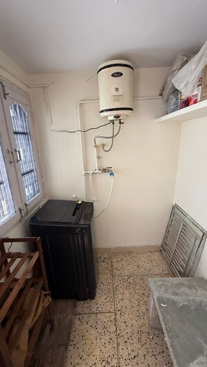  1 BHK Independent House at Sector 37 – for Rent