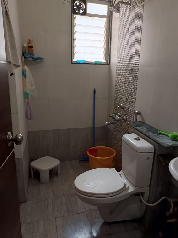 Bathroom, pristine-prolife-1 3 Bedroom 1769 Sq.Ft. Apartment In Wakad Pune 9611350