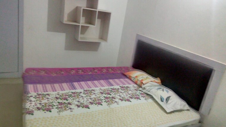 Room, gomti nagar Pg For Boys & Girls In Gomti Nagar 9611337