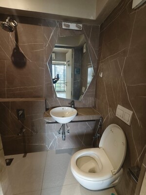  3 BHK Apartment at Chaitanya CHS Vile Parle, Vile Parle East – for Rent