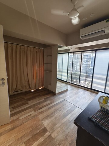 Bedroom in 3 BHK Apartment at Chaitanya CHS Vile Parle, Vile Parle East – for Rent