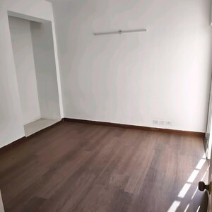 Room in 2 BHK Apartment at Paras Tierea, Sector 137 – for Rent