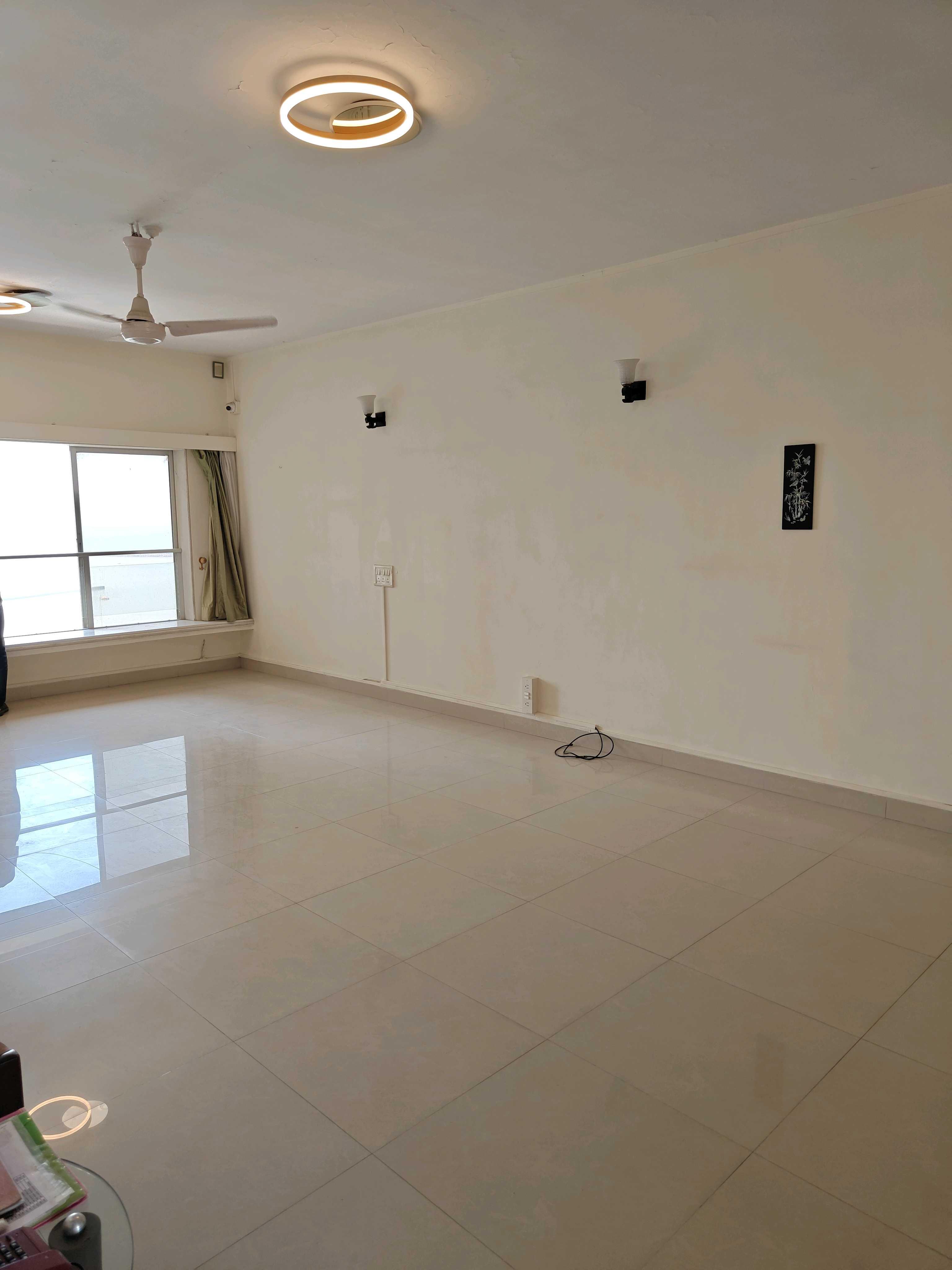 3 BHK + Servant Room Apartment For Sale in Prabhadevi CHS