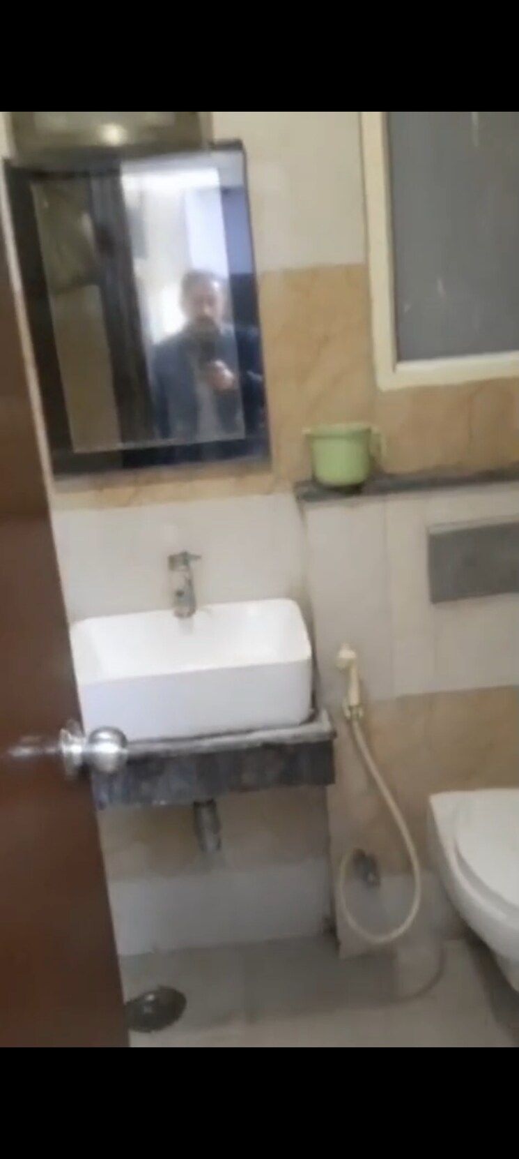 Bathroom, kw-srishti 2 Bedroom 1100 Sq.Ft. Apartment In Raj Nagar Extension Ghaziabad 9611425