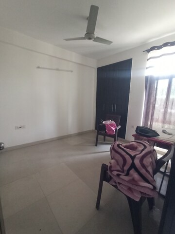 Bedroom in 3 BHK Builder Floor at Omaxe Silver Birch, North Mullanpur – for Rent