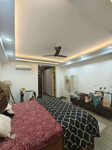 Bedroom in 3 BHK Builder Floor at Saket – for Rent