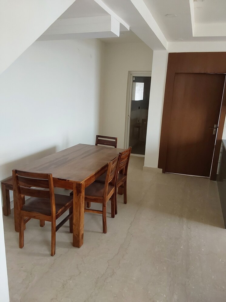 Dining area, sector 70 3.5 Bedroom 2525 Sq.Ft. Apartment In Sector 70 Faridabad 9611631