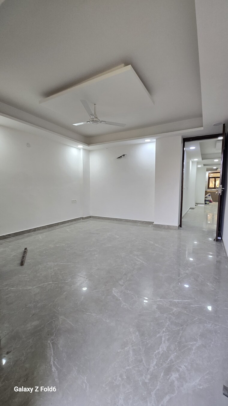 Room, chattarpur 3 Bedroom 1400 Sq.Ft. Builder Floor In Chattarpur Delhi 9611527