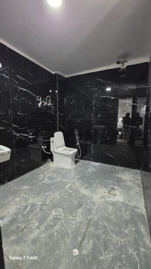 Team Area in 3 BHK Builder Floor at Chattarpur – for Rent