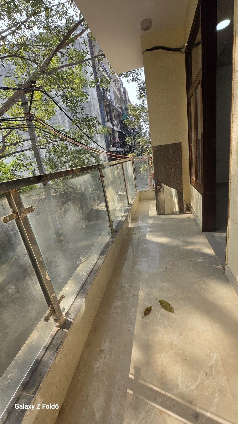 Balcony, chattarpur 3 Bedroom 1400 Sq.Ft. Builder Floor In Chattarpur Delhi 9611527