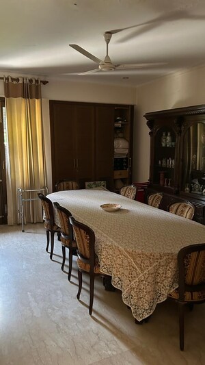 Bedroom in 3 BHK Builder Floor at Hauz Khas – for Sale