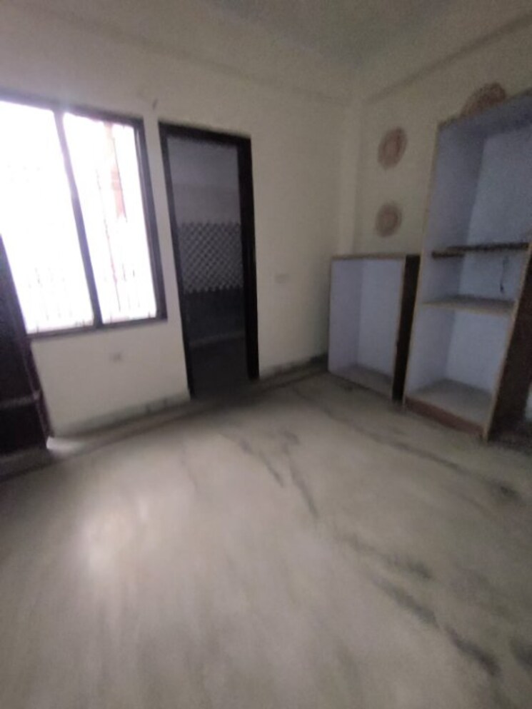 Room, vaishali extension 3 Bedroom 900 Sq.Ft. Independent House In Vaishali Extension Ghaziabad 9610924