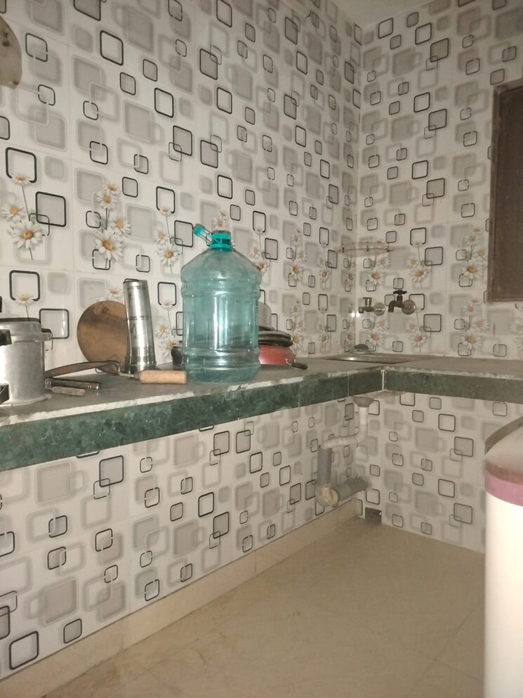 Bathroom, sarita vihar 1 RK 350 Sq.Ft. Apartment In Sarita Vihar Delhi 9611510