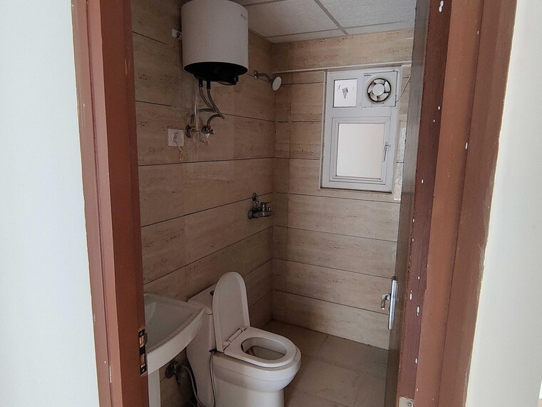 Bathroom, ace-divino 3 Bedroom 1565 Sq.Ft. Apartment In Sector 1 Greater Noida Greater Noida 9611495