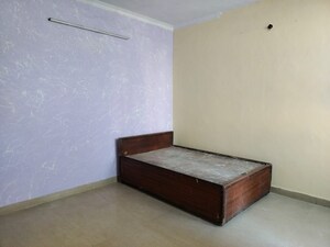 Room in 1 RK Apartment at Sarita Vihar – for Rent