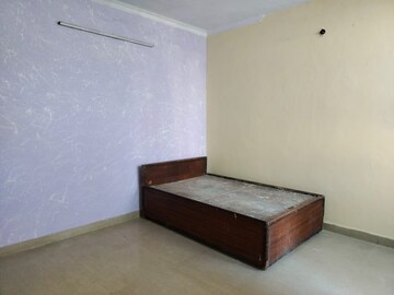 Room in 1 RK Apartment at Sarita Vihar – for Rent