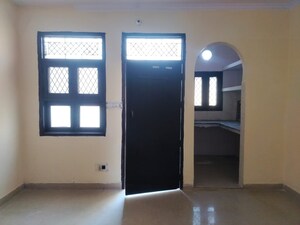 Room in 1 RK Apartment at Sarita Vihar – for Rent