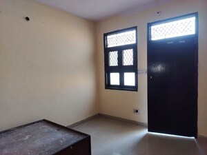 Room in 1 RK Apartment at Sarita Vihar – for Rent