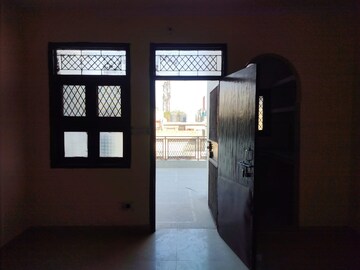 Room in 1 RK Apartment at Sarita Vihar – for Rent