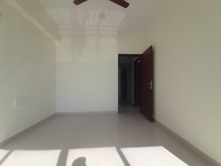 Room, malad east 2 Bedroom 757 Sq.Ft. Apartment In Malad East Mumbai 9611546