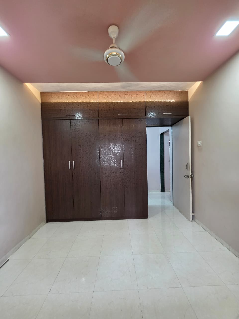 1 BHK Apartment For Sale in Yashraj Park CHS