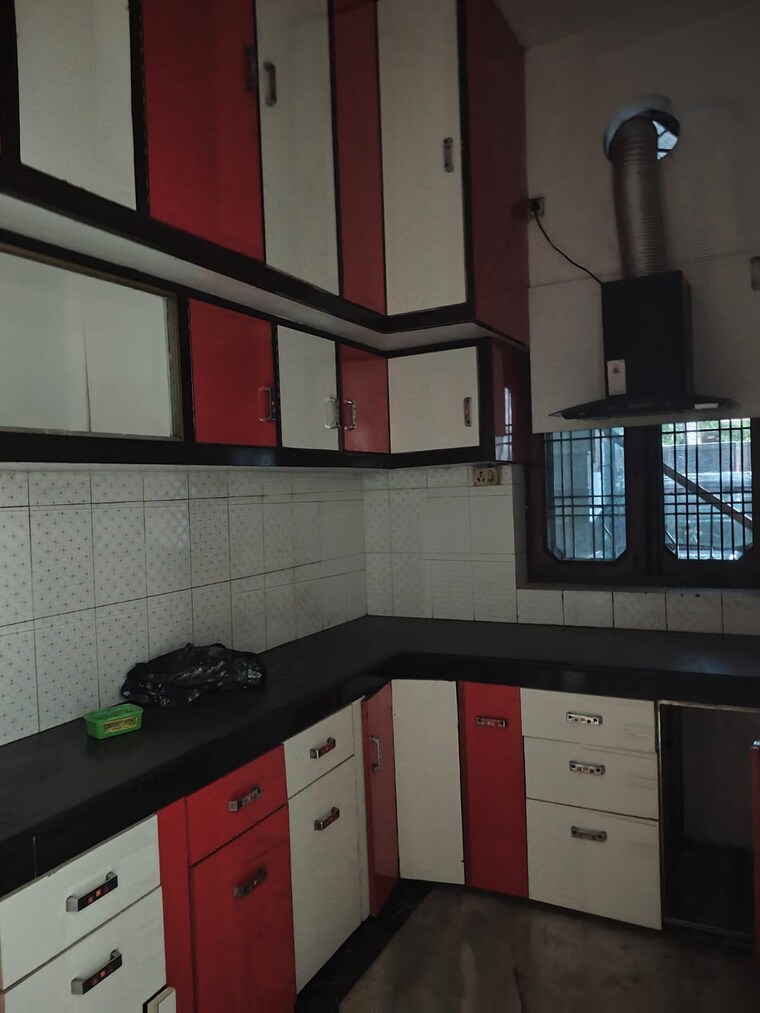 Kitchen, gomti nagar Pg For Boys & Girls In Gomti Nagar 9611558