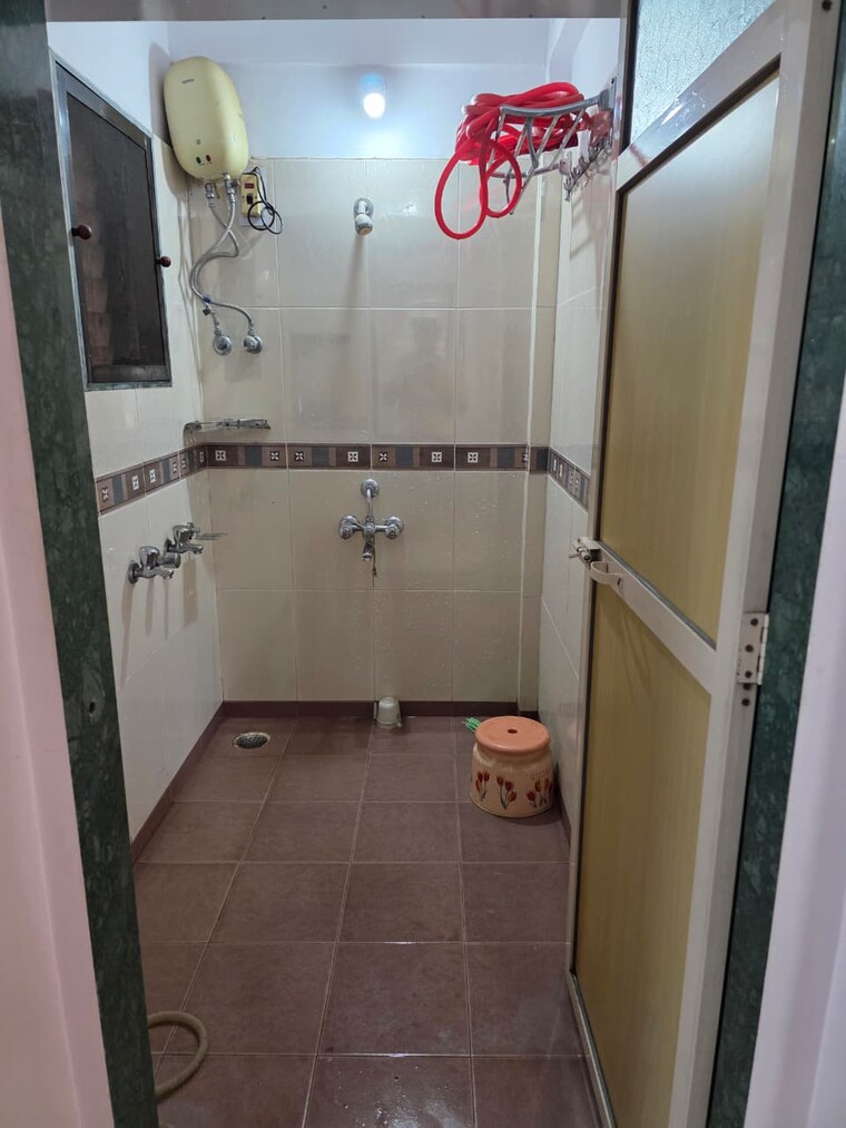 Bathroom, yashraj-park-chs 1 Bedroom 410 Sq.Ft. Apartment In Kasarvadavali Thane 9611553