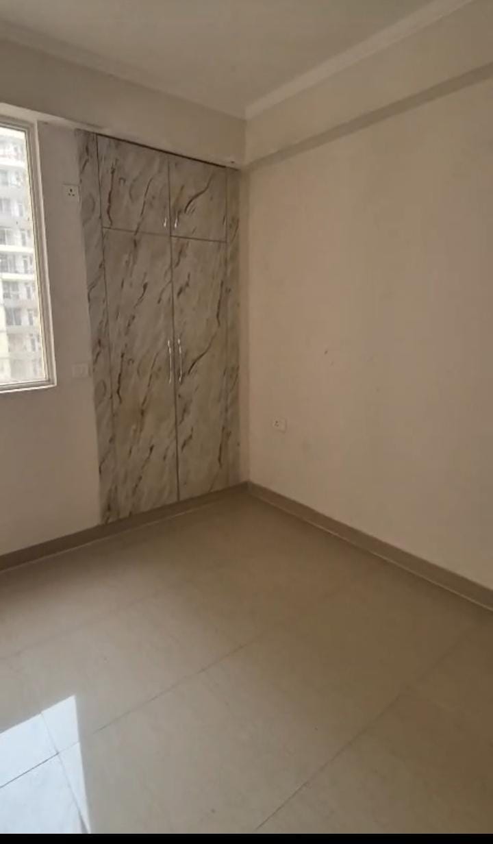 2 BHK Apartment For Rent in Amrapali Golf Homes