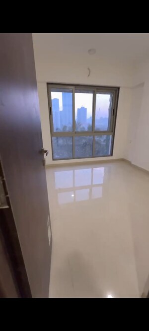 Room in 2 BHK Apartment at Nexa Goyal Aspire, Kandivali West – for Sale