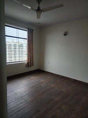 Room in 3 BHK Apartment at Faizabad Road – for Rent