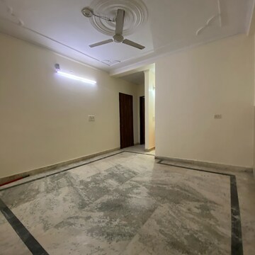 Room in 2 BHK Builder Floor at Chattarpur – for Rent
