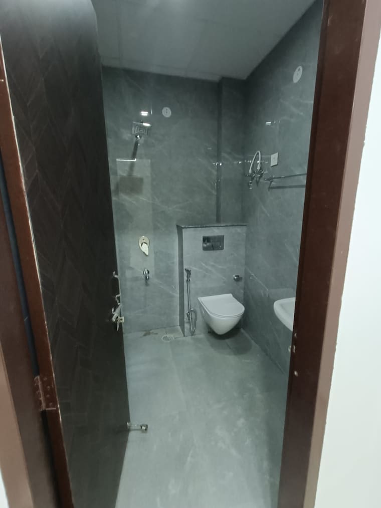 Bathroom, sector 47 3 Bedroom 1700 Sq.Ft. Builder Floor In Sector 47 Gurgaon 9611682