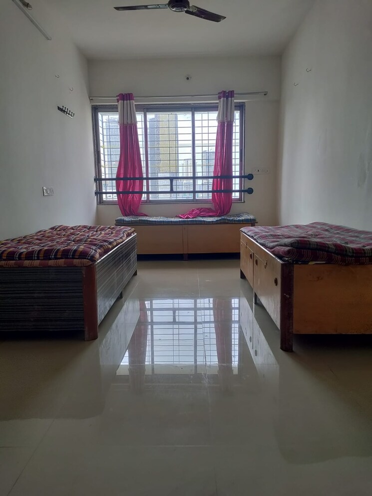 Room, dadar west Pg For Boys & Girls In Dadar West 9611676