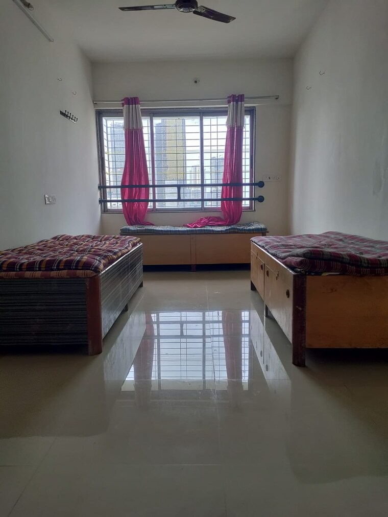 Room, dadar west Pg For Boys & Girls In Dadar West 9611676