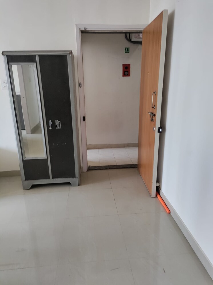 Room, dadar west Pg For Boys & Girls In Dadar West 9611676