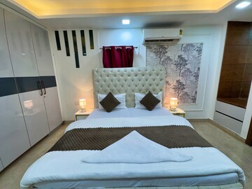 Bedroom in 3 BHK Builder Floor at Saket – for Rent