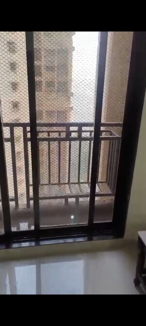 Room in 1 BHK Apartment at Raunak Unnathi Woods, Ghodbunder Road – for Rent