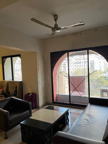 Master Bedroom in 2 BHK Apartment at Shree Mahavir Darshan, Lower Parel – for Rent
