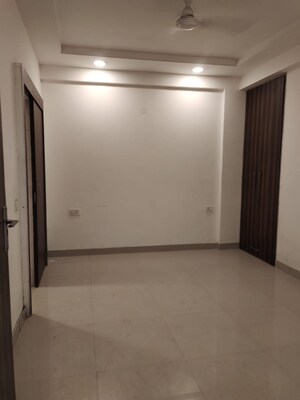 Room in 2 BHK Builder Floor at Chattarpur – for Rent