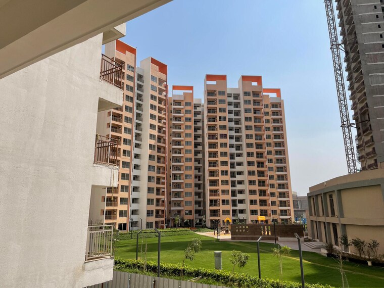 Exterior View, shapoorji-pallonji-joyville-gurgaon 2 Bedroom 915 Sq.Ft. Apartment In Sector 102 Gurgaon 9611710