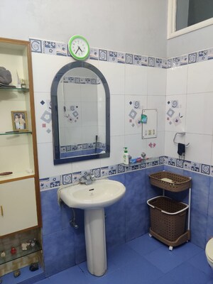 Master Bedroom in 3 BHK Independent House at Sector 11 – for Rent