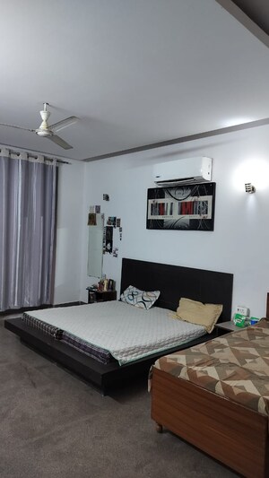 Room in  Pg at Sector 44 – for Rent
