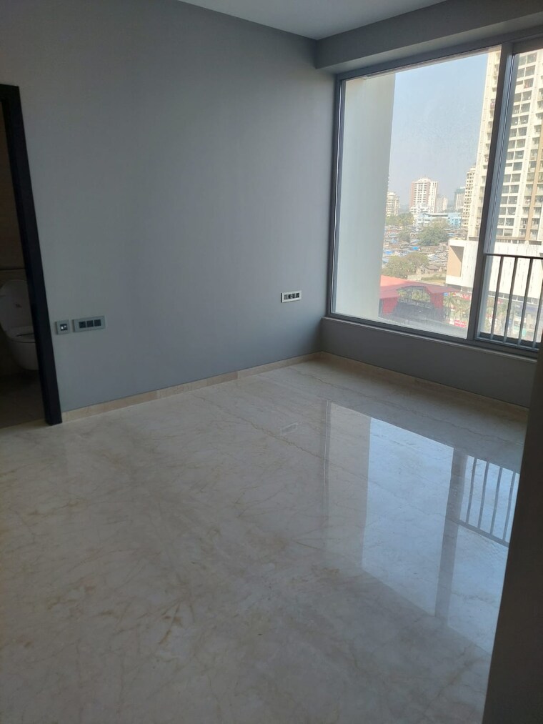 Attached Bathroom, oberoi-sky-city 4 Bedroom 1822 Sq.Ft. Apartment In Borivali East Mumbai 9611733