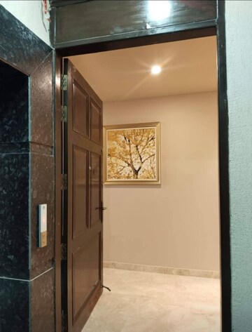 Room in 3 BHK Apartment at Signature Global Sarvam, Sector 37d – for Sale